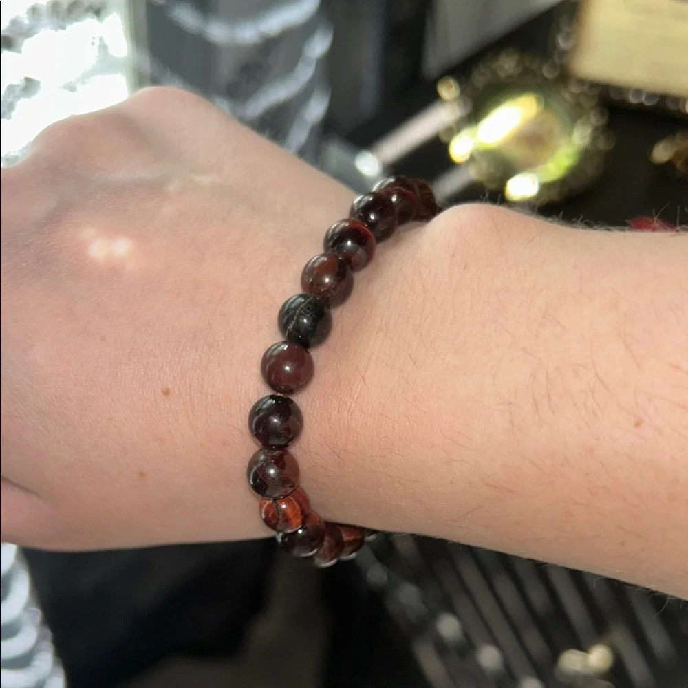 Unisex Red/Copper Elastic Beaded Bracelet - Picture 3 of 3